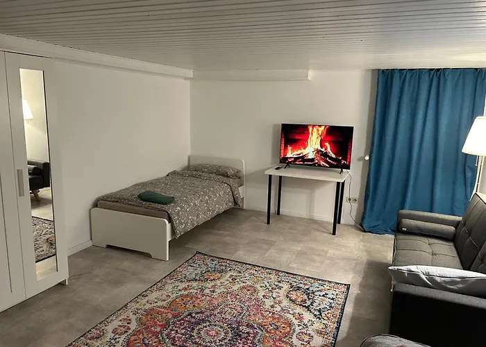 Souterrain In Der Naehe Vom Duesseldorfer Flughafen *